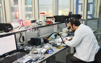 Ürünlerimizin sadece fabrikalarımızda değil yaşam döngülerinin her bir aşamasında sürdürülebilir olması gerektiğinin bilincindeyiz.